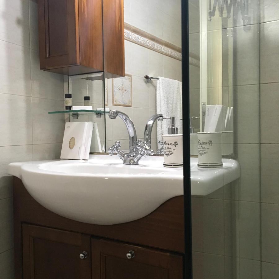 Evelina'S Apartment Атина Екстериор снимка